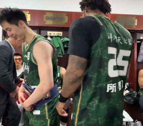 尼克斯豪取,连胜,昨日巅峰对,万博manbetx体育平台,万博体育官网,万博体育app下载,ManBetX,SPORTS